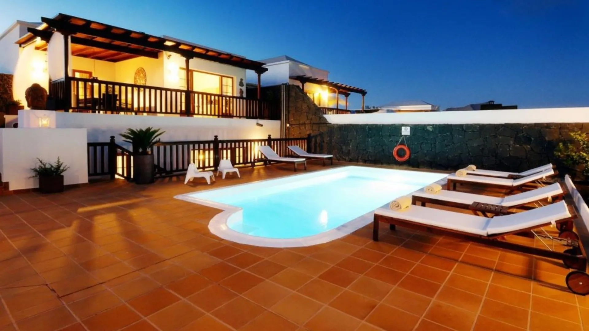 106072 Villa In Playa Blanca Telde