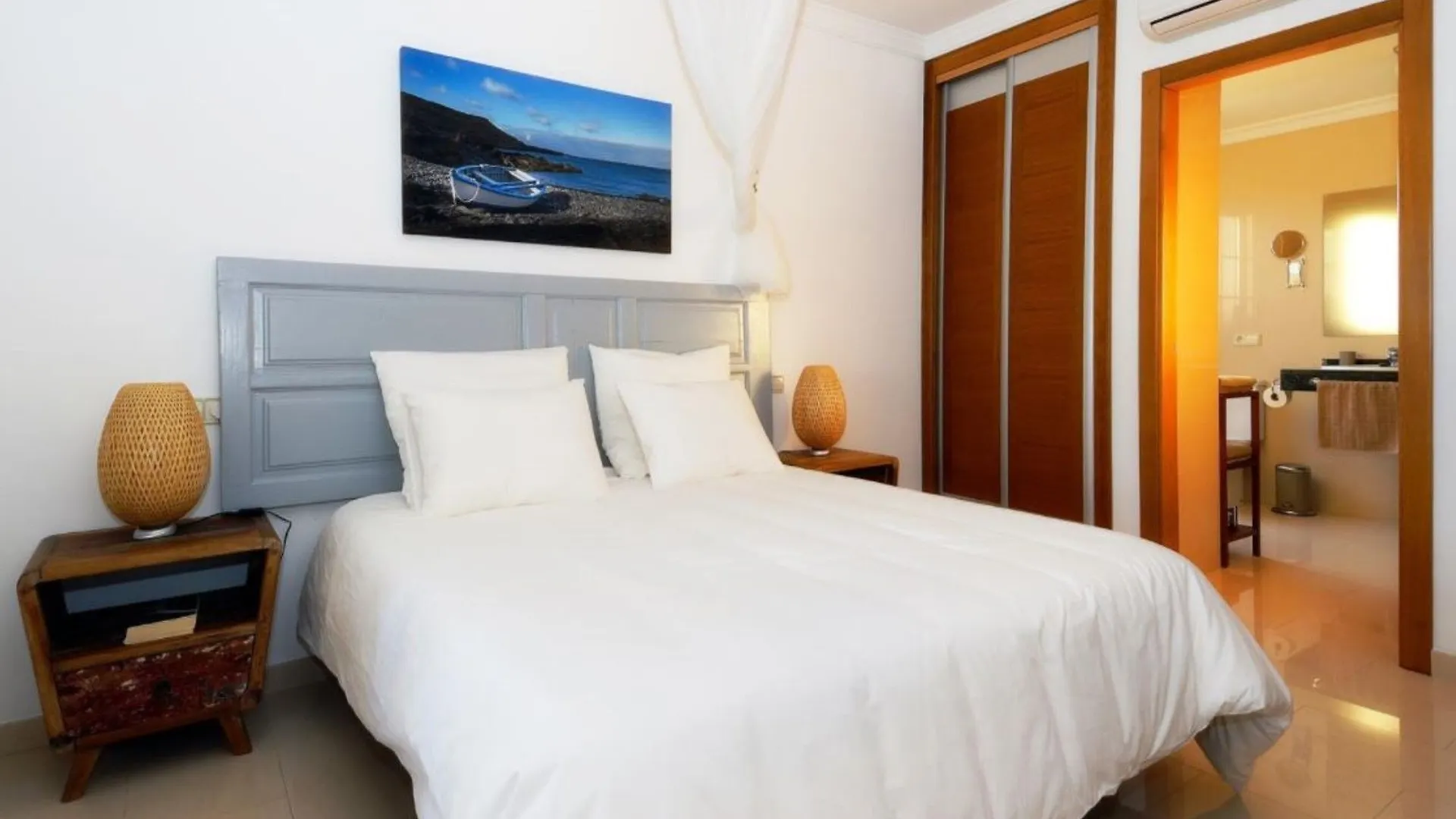 106072 Villa In Playa Blanca contacts